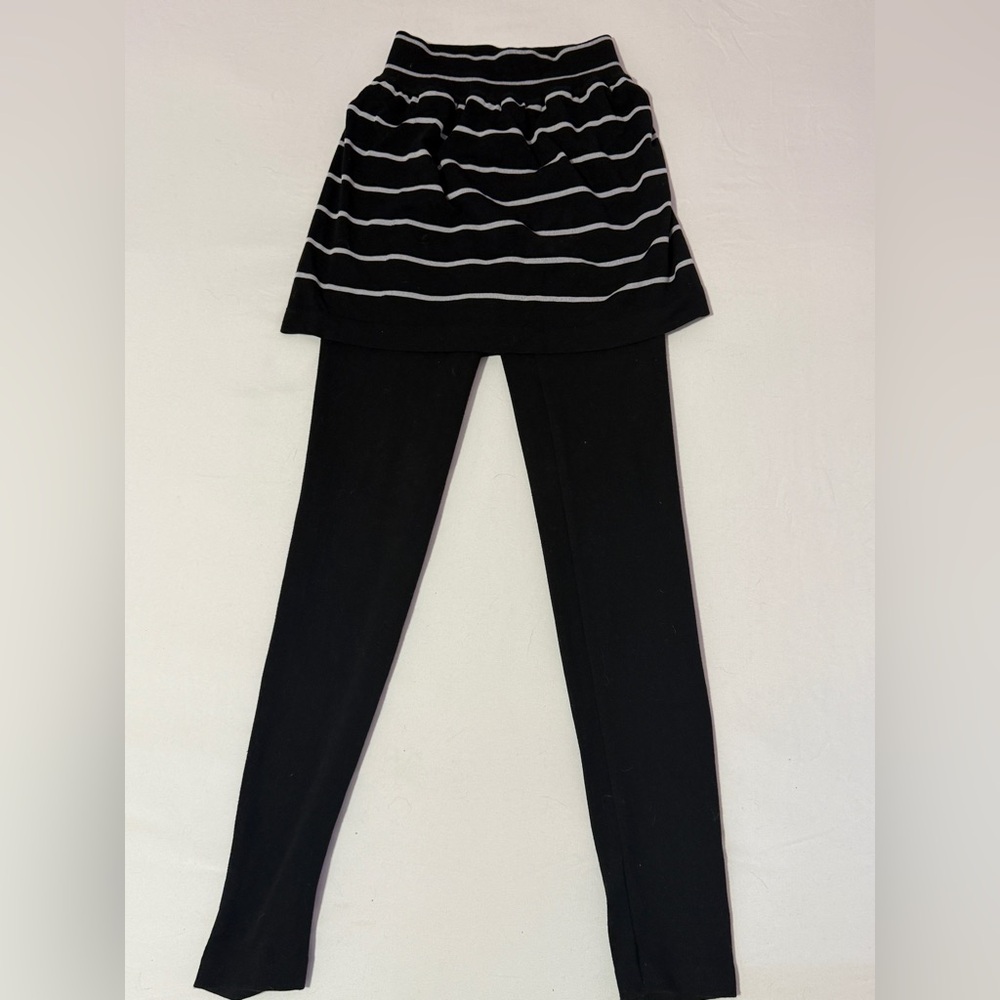 Cute Skirt with leggings (attached)